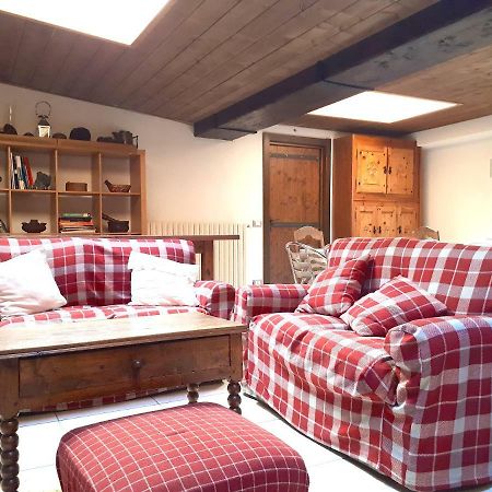 Chez Soi Taverna Alloggio A Courmayeur Bagian luar foto