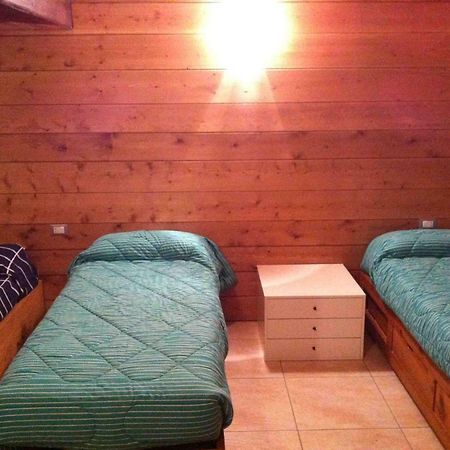 Chez Soi Taverna Alloggio A Courmayeur Bagian luar foto